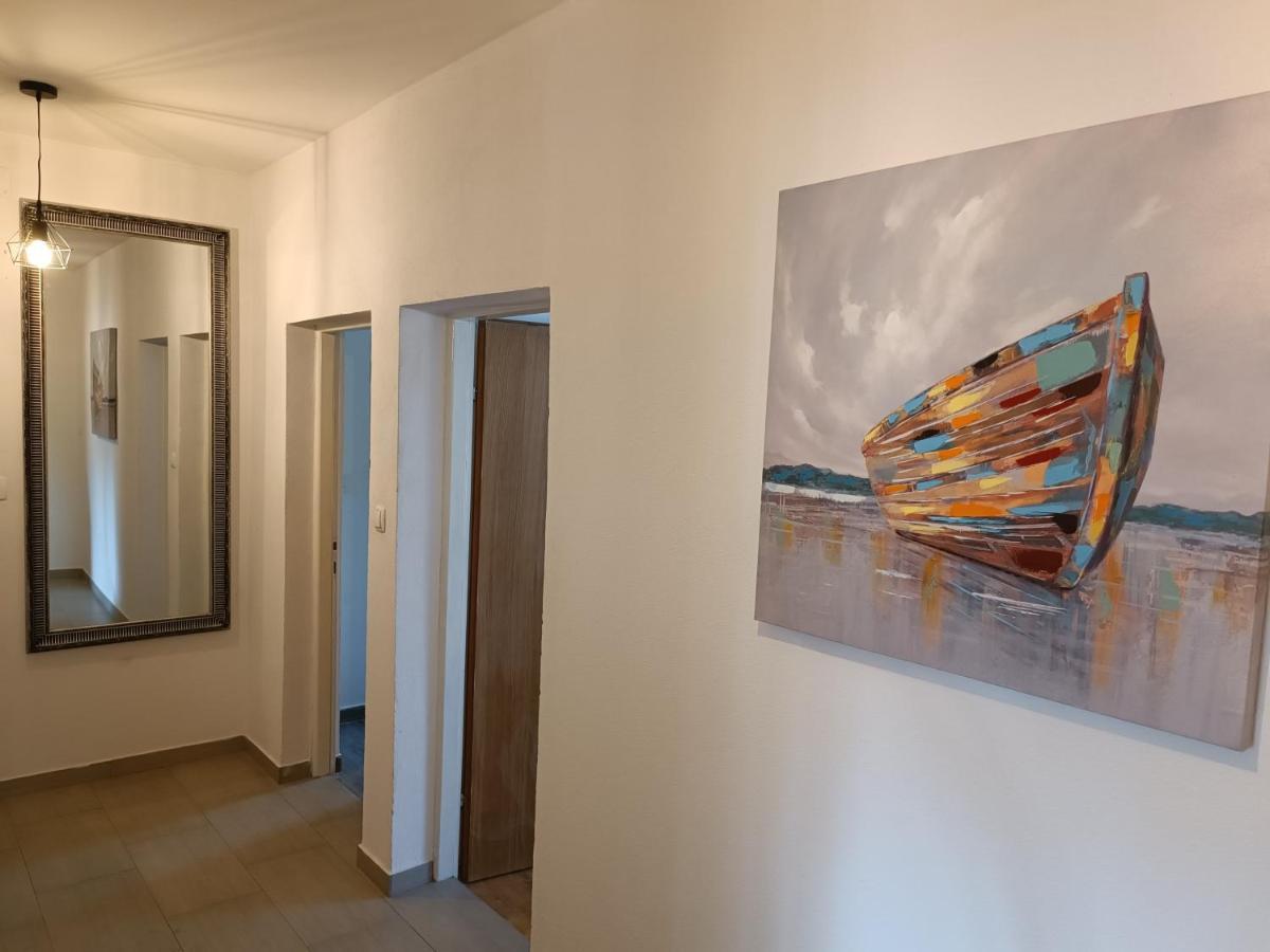 ビオグラード・ナ・モルApartman Brigitaアパートメント エクステリア 写真